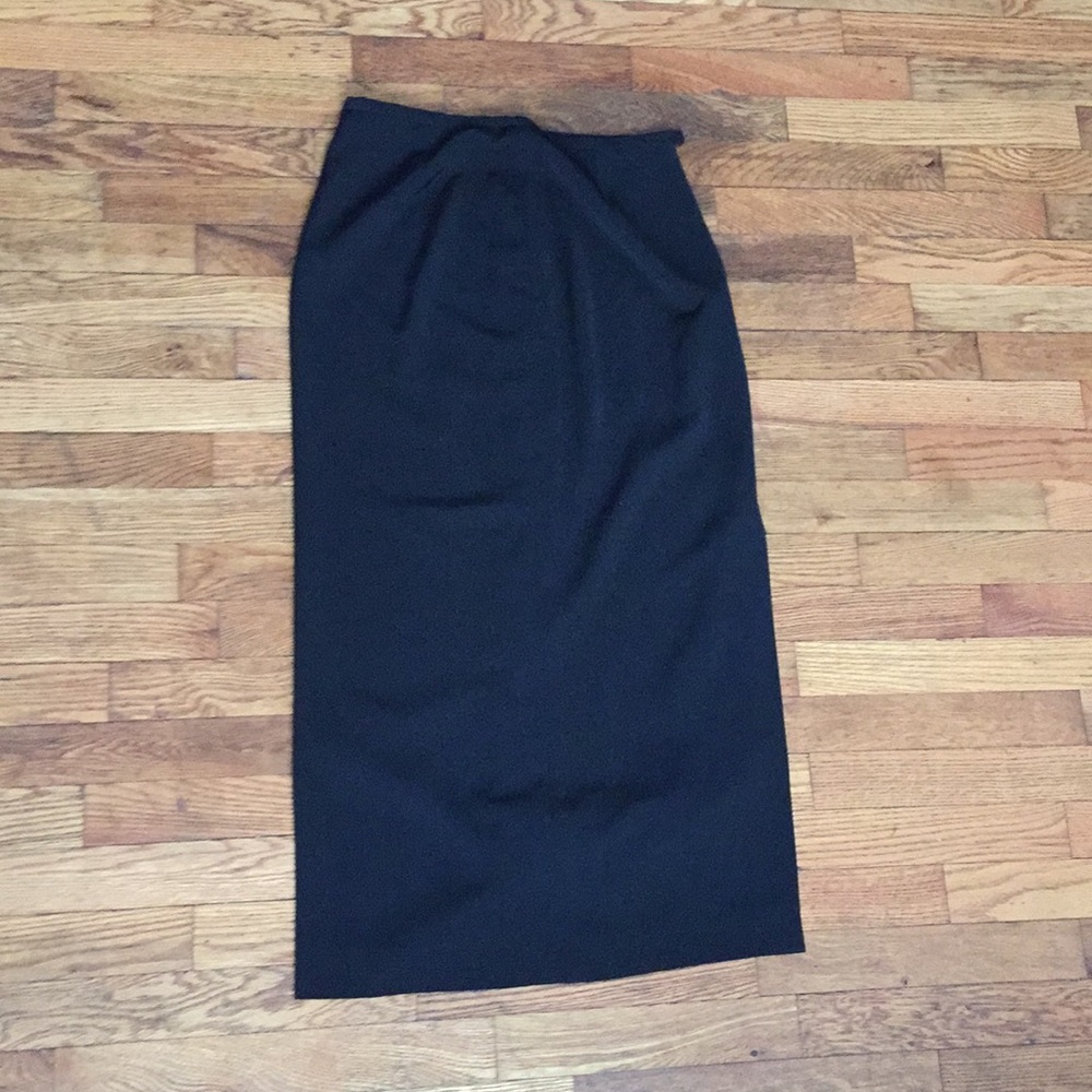 Voter Nam black skirt